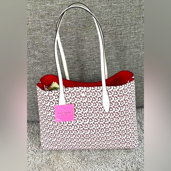 Kate Spade Red and White Heart Pattern Tote with wristlet - Picture 1 of 15